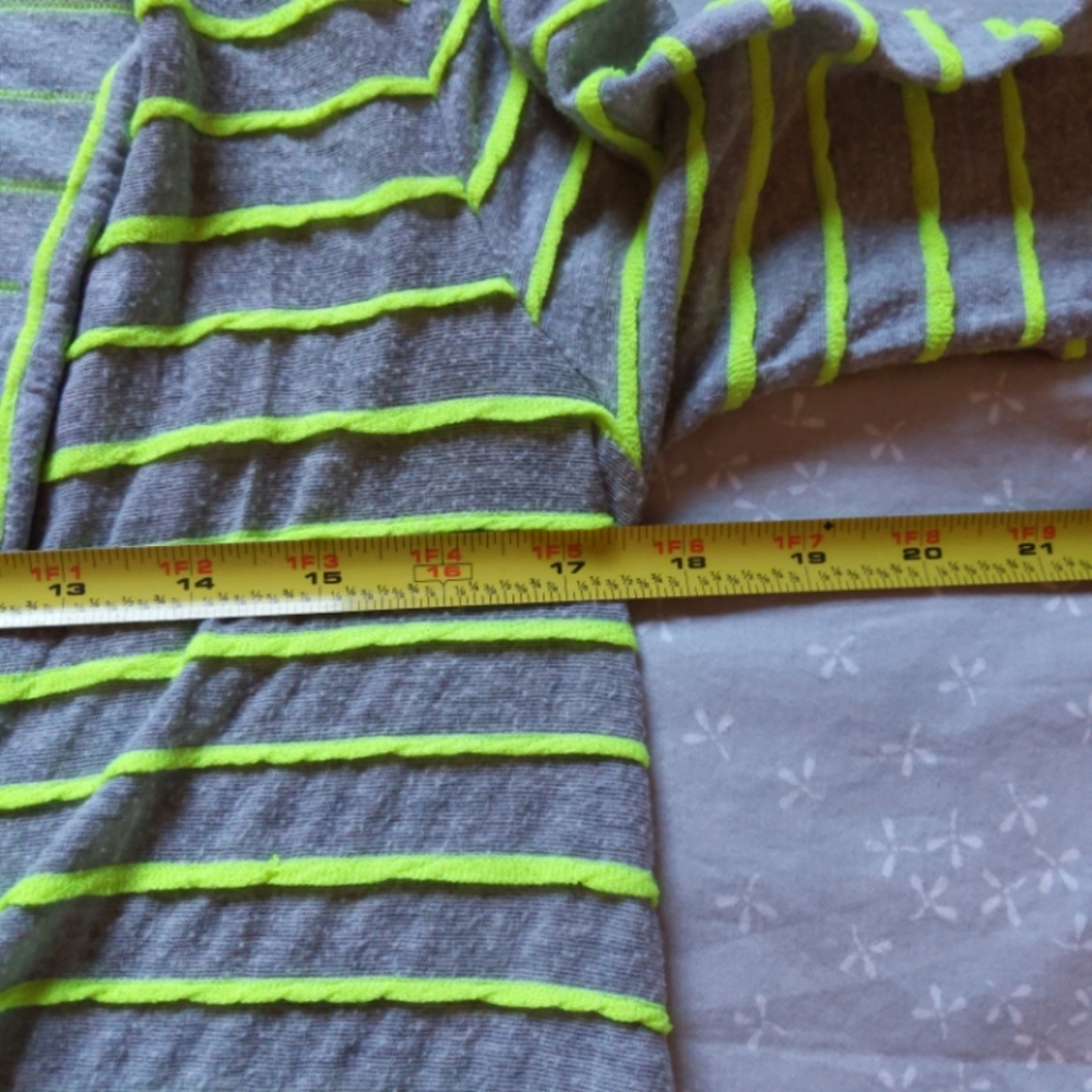 Lightweight Retro Cardigan - Picture 4 of 8